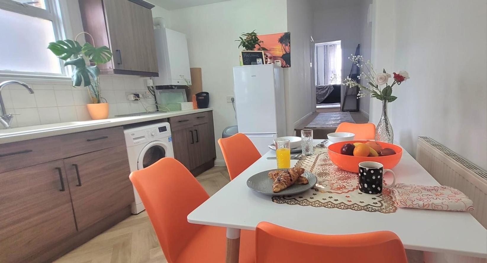 Stylish And Bright Flat In London N8 Turnpike Lane - Piccadilly Line Lejlighed Eksteriør billede