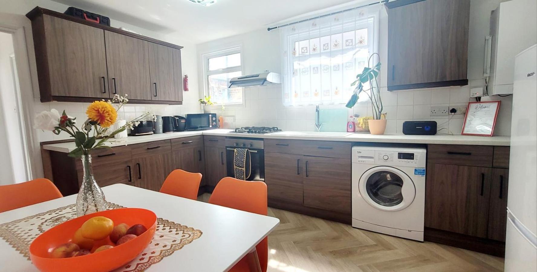 Stylish And Bright Flat In London N8 Turnpike Lane - Piccadilly Line Lejlighed Eksteriør billede